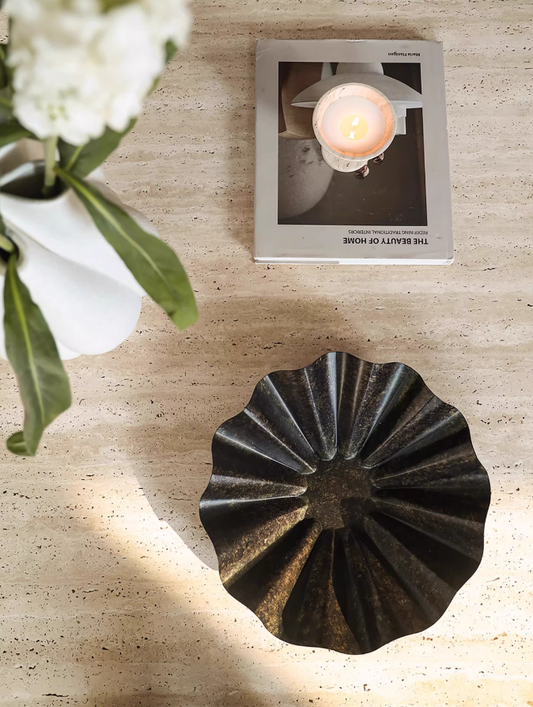 Heritage Oval – Distressed Luxury Decorative Fruit & Storage Tray