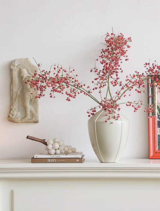 Vigne Éternelle – Vintage Jade-Style Grape Sculpture Accent